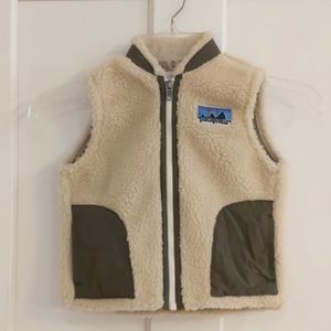 EUC Like New • Patagonia Retro Sherpa vest In Cream/Brown • 24m